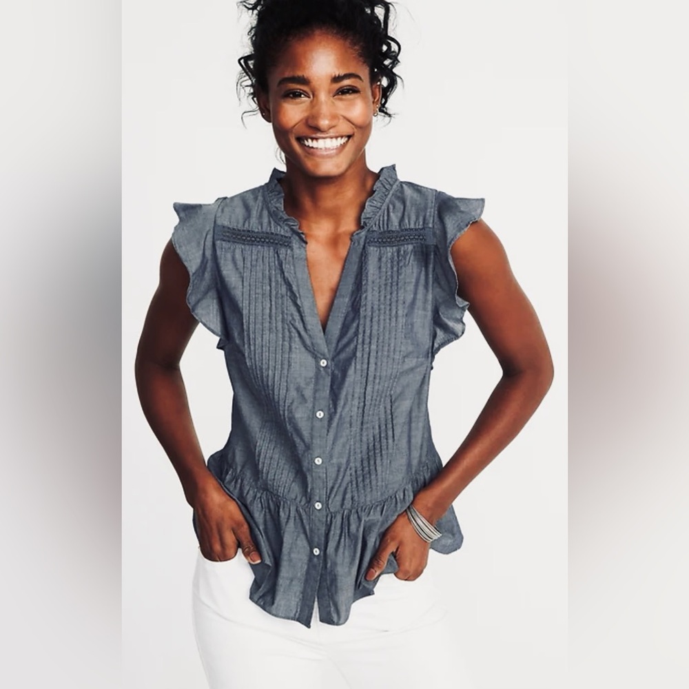 Old Navy Women's Ruffle Sleeve Chambray Top - Blue(XL)